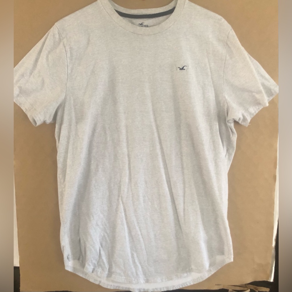 Hollister Curved Hem T-shirt.  XL Light gray color.